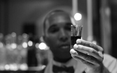 How to Become a Bartender